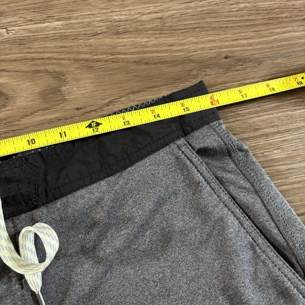 VUORI Mens Cross Trainer Drawstring French Terry Shorts Size 32 Gray - Picture 3 of 6